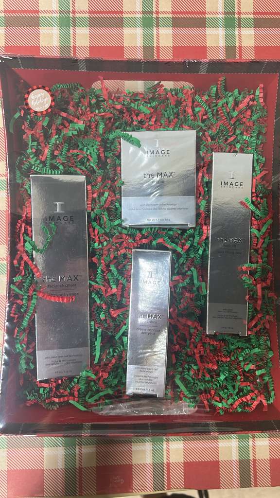 MERRY MAX HOLIDAY SET